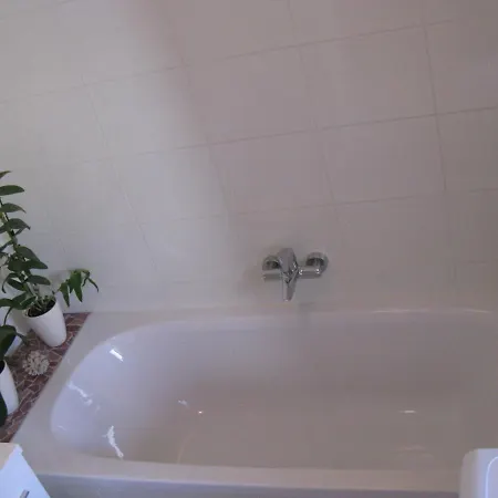 Top-2 In Mit Terrasse